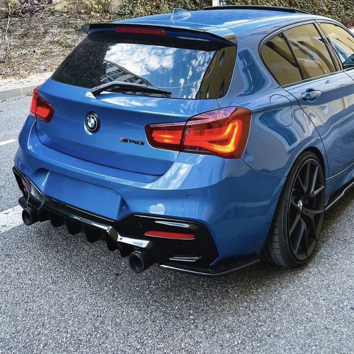 BMW 2 Series M235I/M240I (F22/F23) Straight Cut Carbon Exhaust Tips